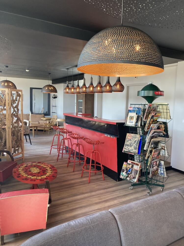 Le Salon Bar Le Salon Bar